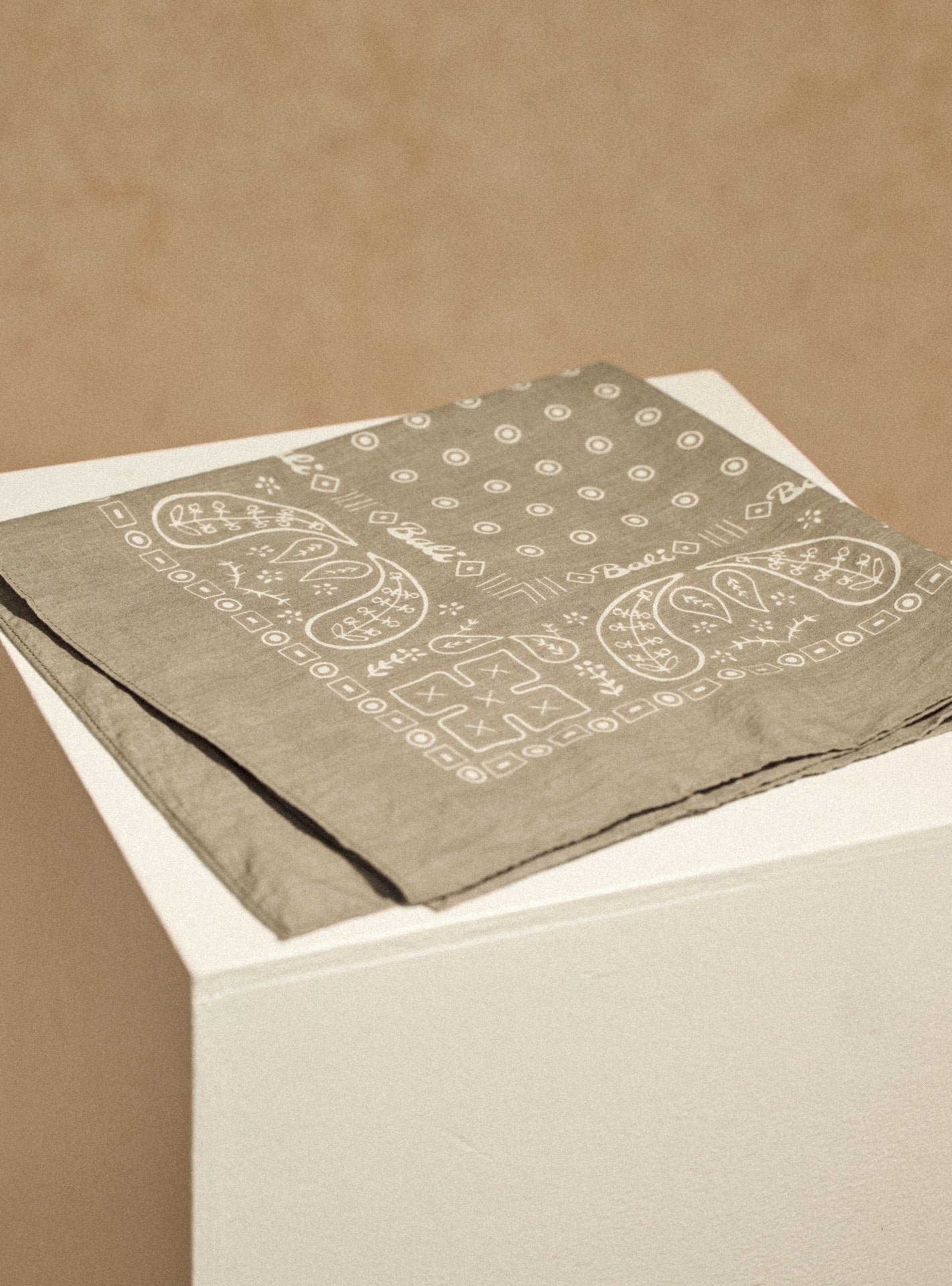 Foulard Cilian Bitume-1